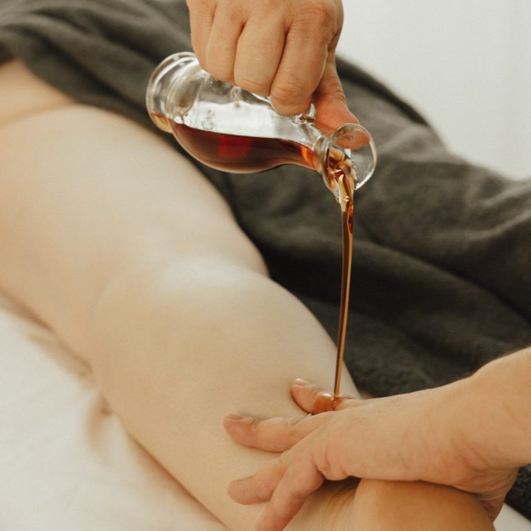 Mobile Wellnessmassage | UndaViva Entspannende Wellnessmassage mit warmen Steinen bei UndaViva in Bürstadt